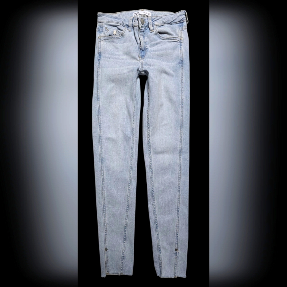 Zara Jeans Size 2 Low Mid Rise Slim Stretch Distressed Crop Cropped Ankle Skinny